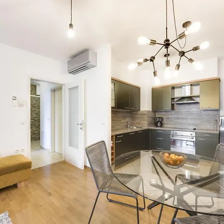 Appartamento One-bedroom Bezigrad *